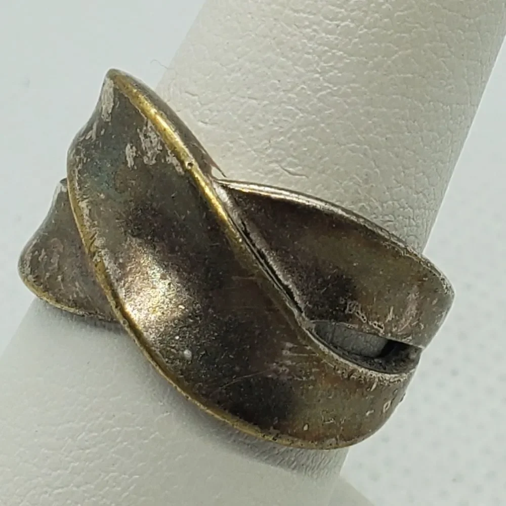 Premier Designs Silver & Gold Colored Ring (8)